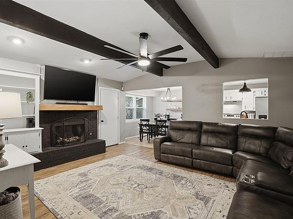 4th image of 10316 Glascow Dr