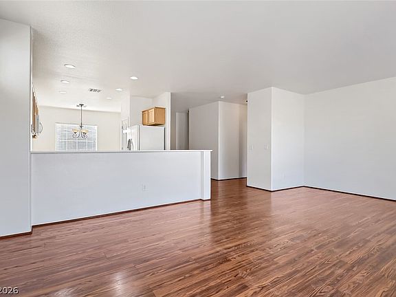 4th image of 2141 Sawtooth Mountain Dr