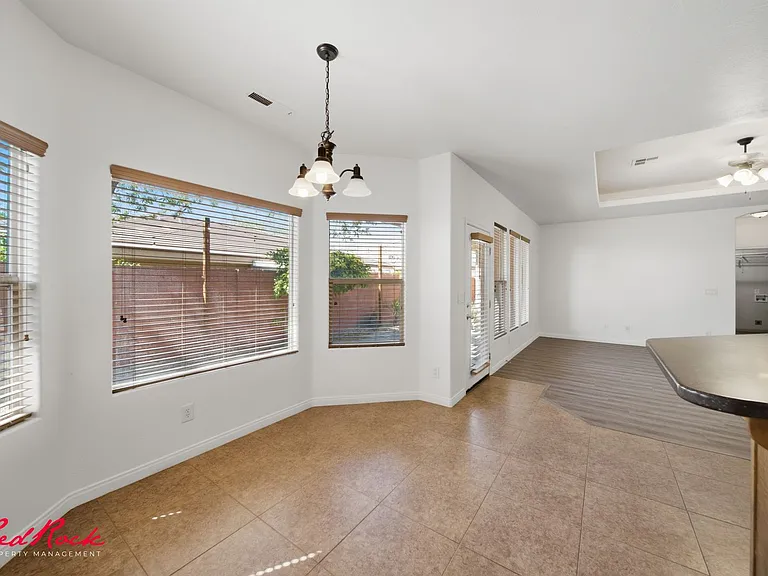 3304 W Palomar — Photo 13