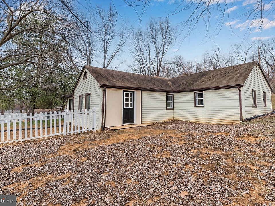 586 Lewisberry Rd, New Cumberland, PA 17070 | Zillow