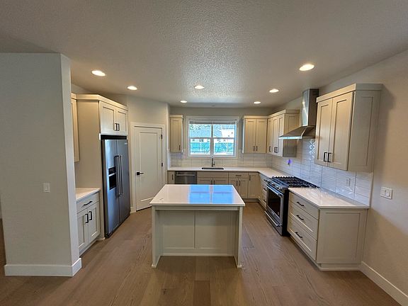 4th image of 20211 Glen Vista Rd