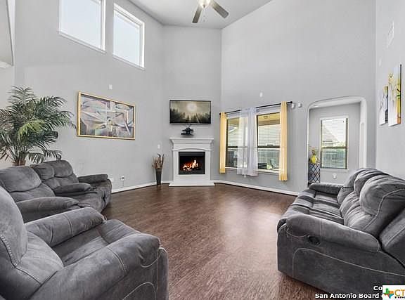 3rd image of 13155 Shoreline Dr