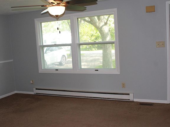 4th image of 309 Denning Ave