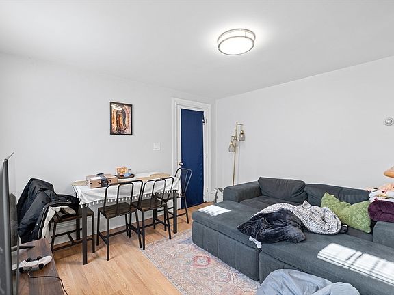 4th image of 3 Linden St