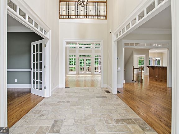3rd image of 2473 Kirk Ln NW