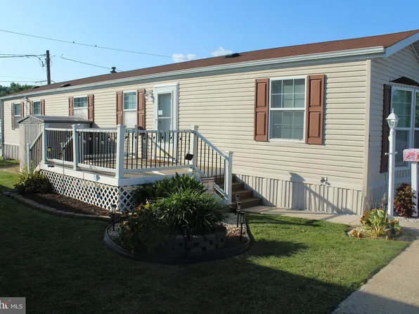 605 Canter Rd, Wilmington, DE 19810