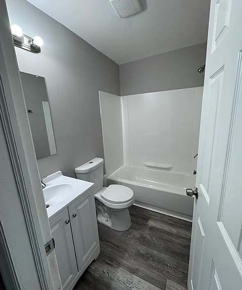 136 S Parke St #4 — Photo 6