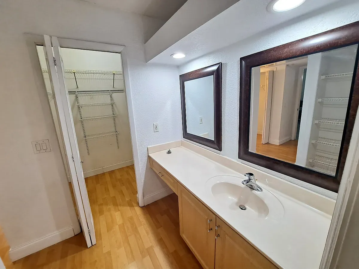 2 bed, 1231 sqft, $2,300 — Photo 2