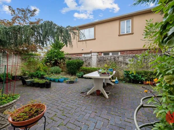 2346 Bergen Avenue image 29 of 29