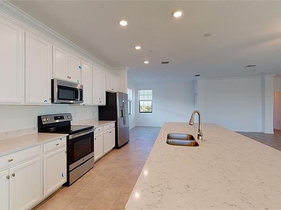 5th image of 12395 Ghiberti Cir #202