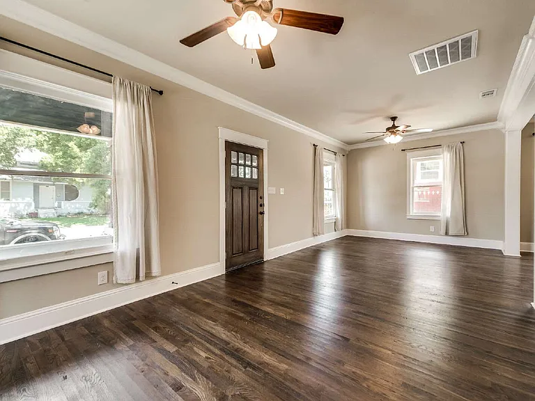 1318 Fairmount Ave — Photo 3