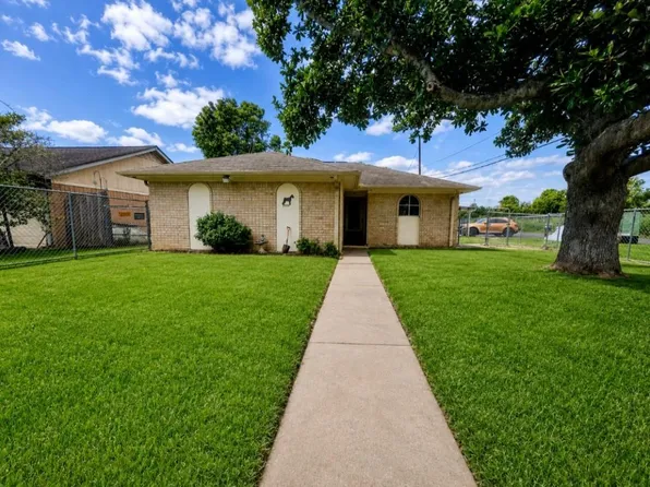 4702 Geraldine St, Seabrook, TX 77586