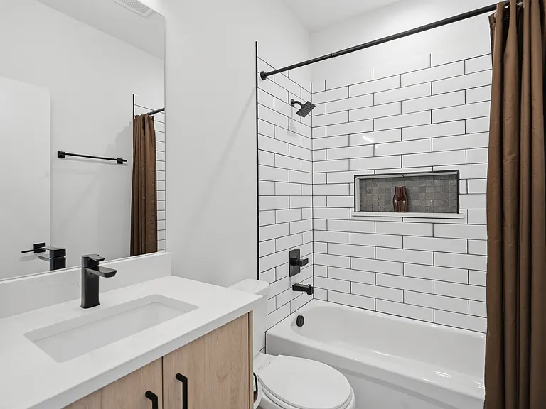 1525 Pecos St #102 — Photo 13