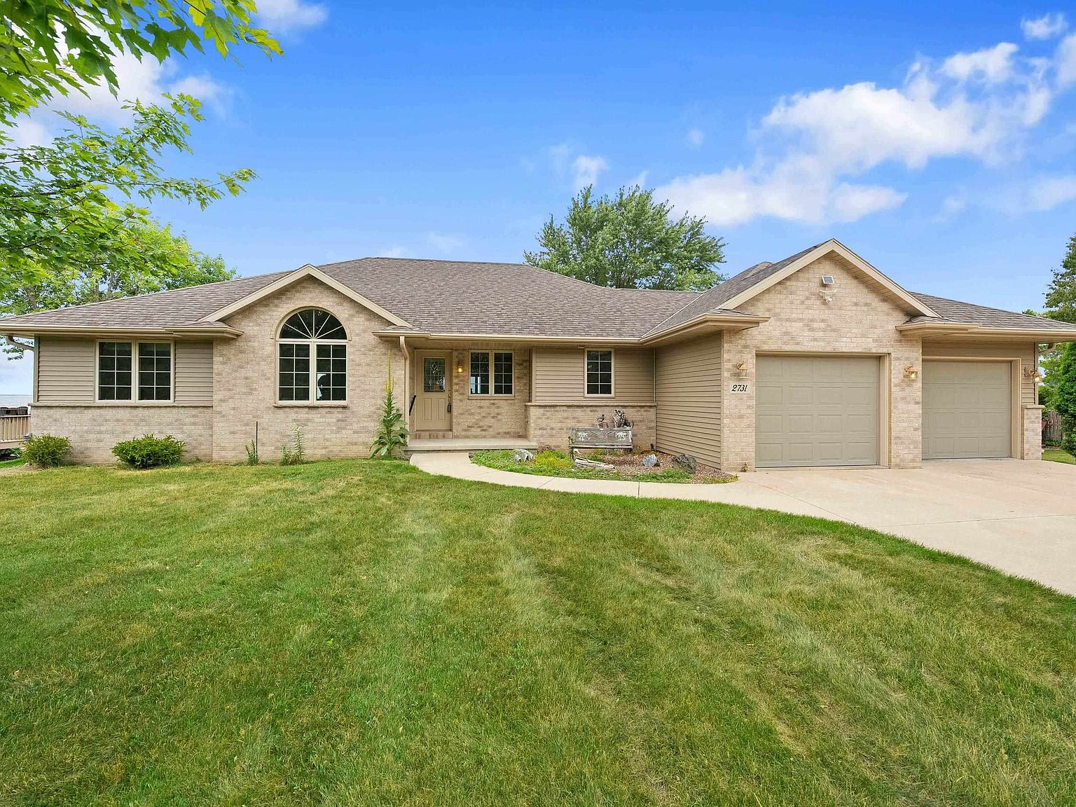 2731 E Shore Dr, Green Bay, WI 54302 MLS 50278219 Zillow