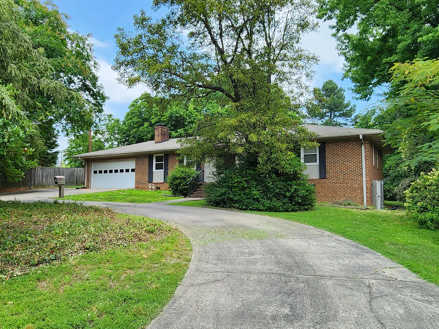 3 bed, 1479 sqft, $2,000 — Photo 3