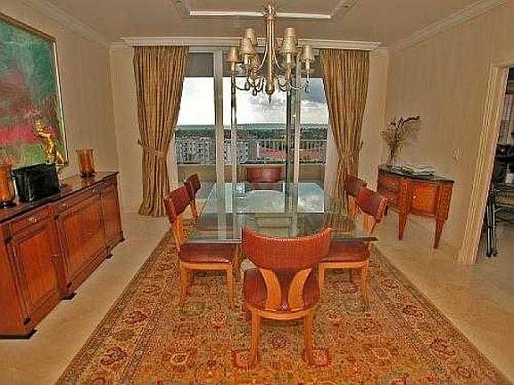 DINNING ROOM