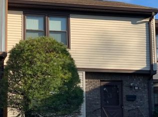 68 Highview Dr, Woodbridge, NJ