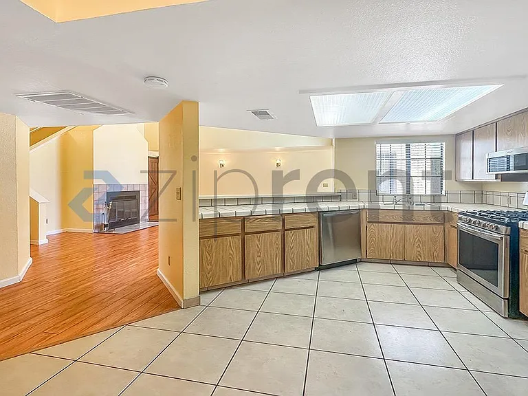 5490 N West Ave #104 — Photo 9