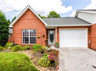 2922 Dominion Dr, Maryville, TN 37803