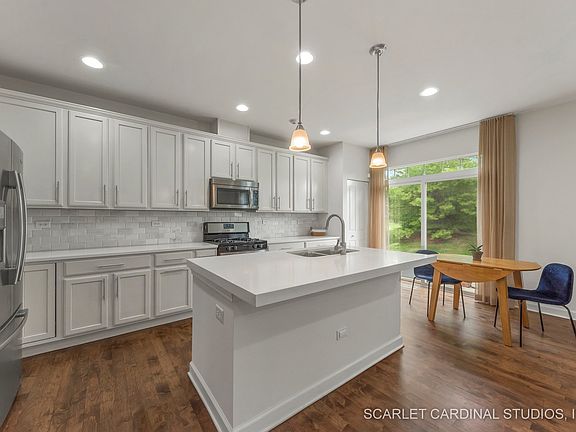 4th image of 2706 Blakely Ln #2706