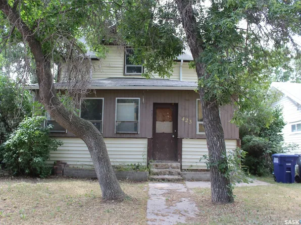 423 2nd Street W, Shaunavon, SK S0N 2M0