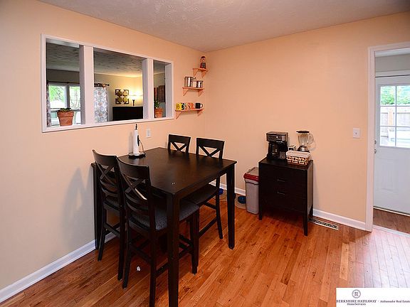 5th image of 7432 James Ave