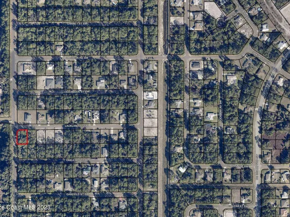 498 Lackland St SW, Palm Bay, FL 32908