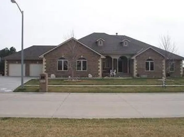 1520 Northglen St, McPherson, KS 67460