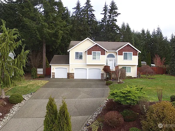 30 NE Daybreak Drive, Belfair, WA 98528