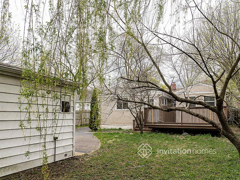 321 S Yale Ave — Photo 19