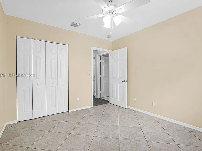 1623 E Harmony Lake Cir — Photo 24