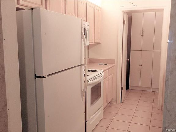 3rd image of 115 E Hartford St APT 8A