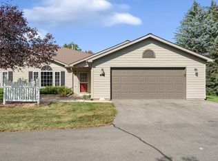 1703D Carriage Home Dr, Austin, MN 55912