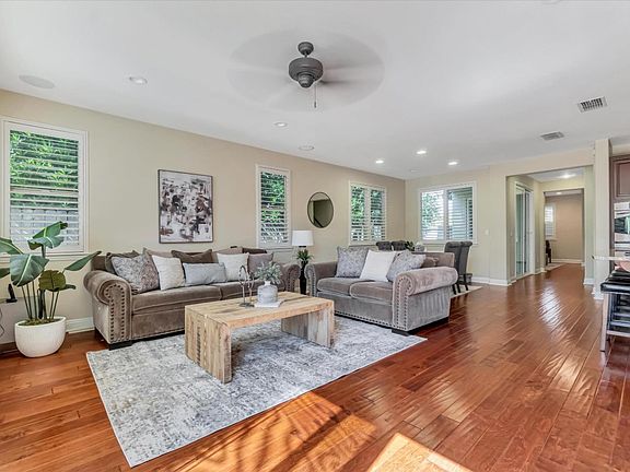 4th image of 3634 Rosecrest Cir