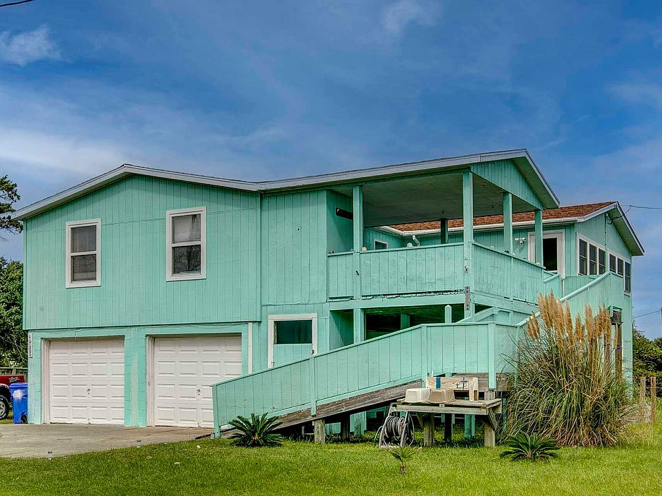 1st image of 40088 Harbor Dr