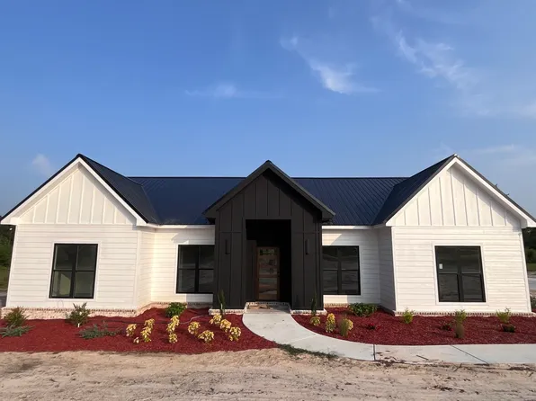 1365 Paris Ave, Swainsboro, GA 30401