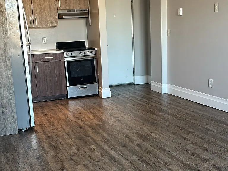 108 N Grove St #2 — Photo 16