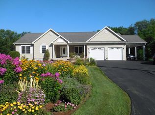 11 Clarendon Dr, Binghamton, NY 13901