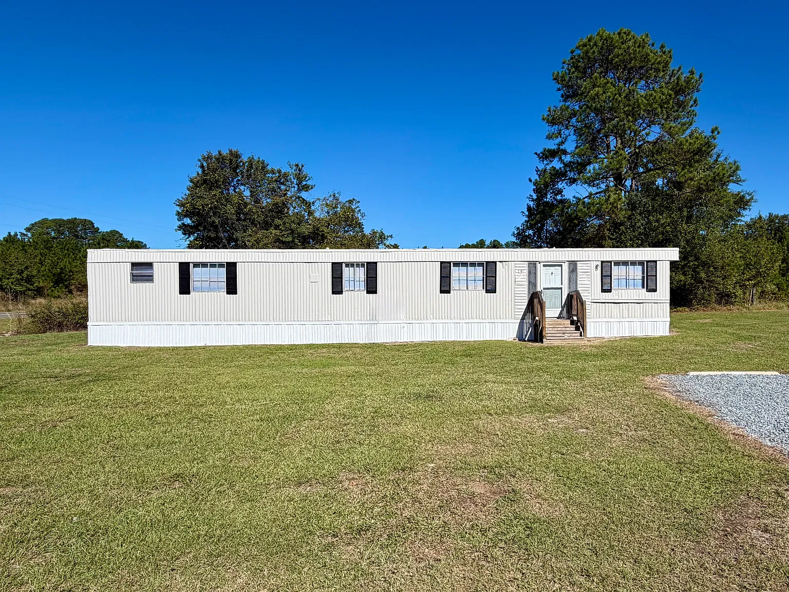 2 bed, $995 — Photo 1