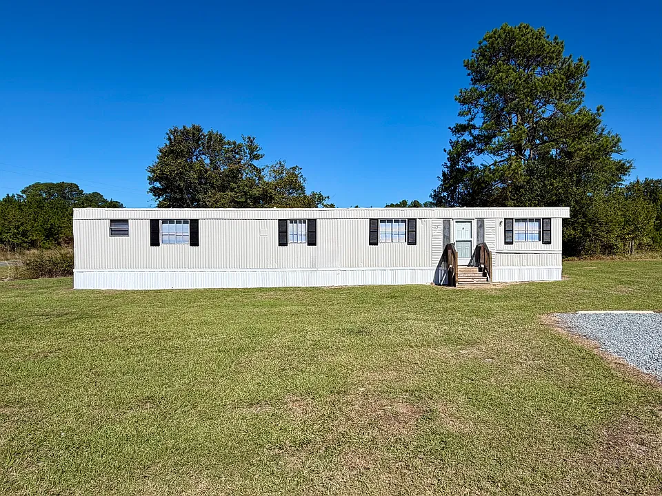 15 Peaches Dr