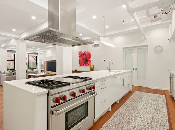 110 Duane St APT 3F, New York, NY 10007