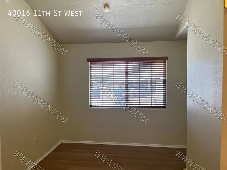 40016 11th St W — Photo 12