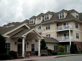 237 Fern St APT 307W, West Hartford, CT 06119