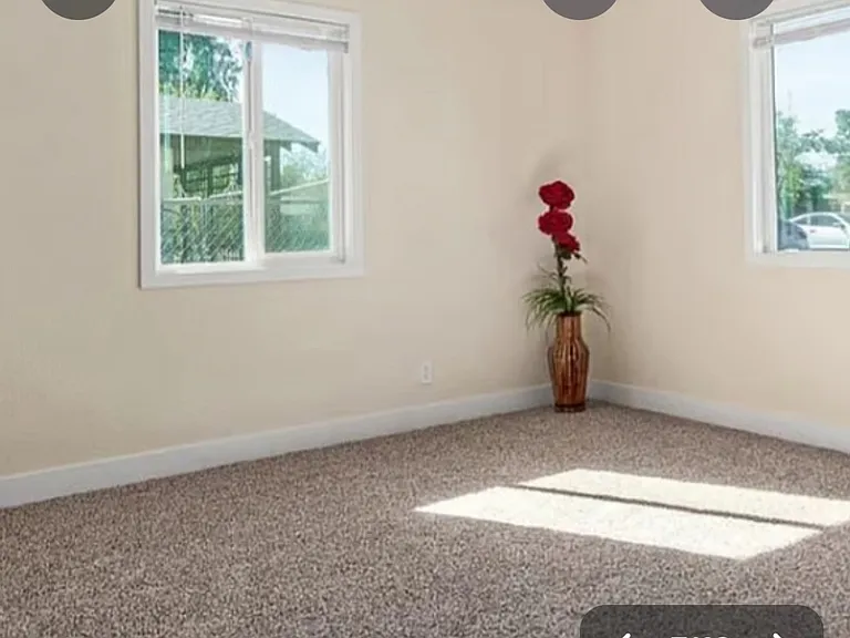 2211 W Mitchell Dr — Photo 5