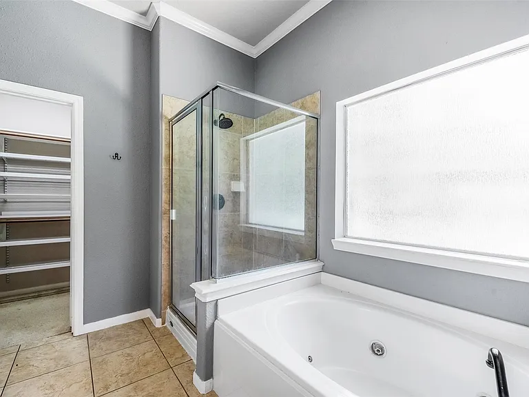 7 Ebony Oaks Pl — Photo 25