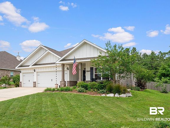 3rd image of 22110 Sutherland Cir