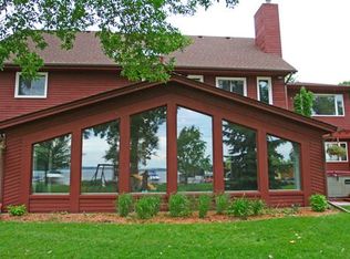 2950 Island View Dr, Mound, MN 55364