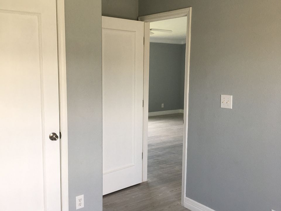 1st image of 3058 Guadalajara St N