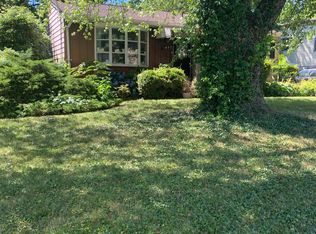 7421 Magarity Rd, Falls Church, VA 22043