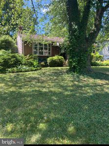 7421 Magarity Rd, Falls Church, VA, 22043